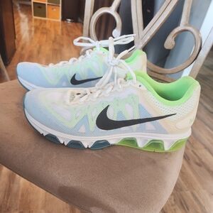 Nike Air Max -size 11.5 women or 10 in men